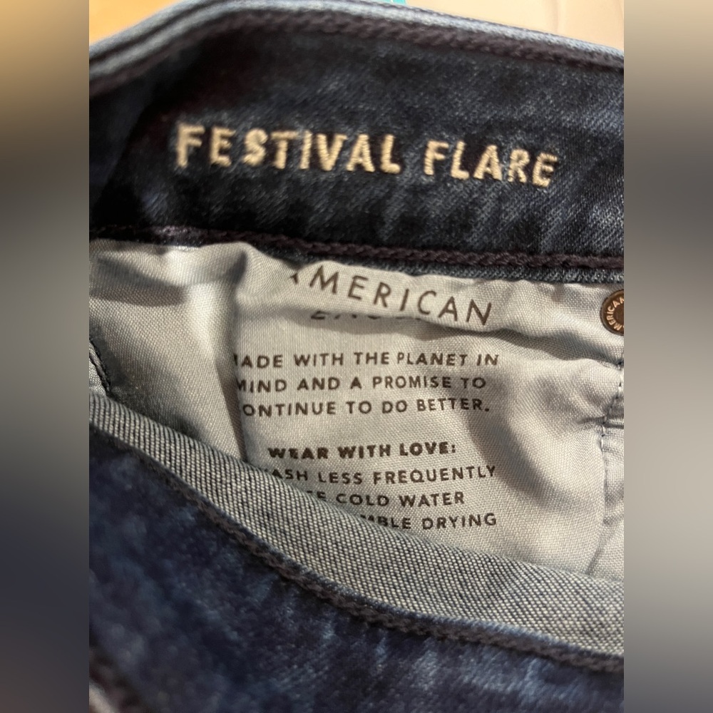 American Eagle Festival Flare Size 8 - Picture 6 of 7